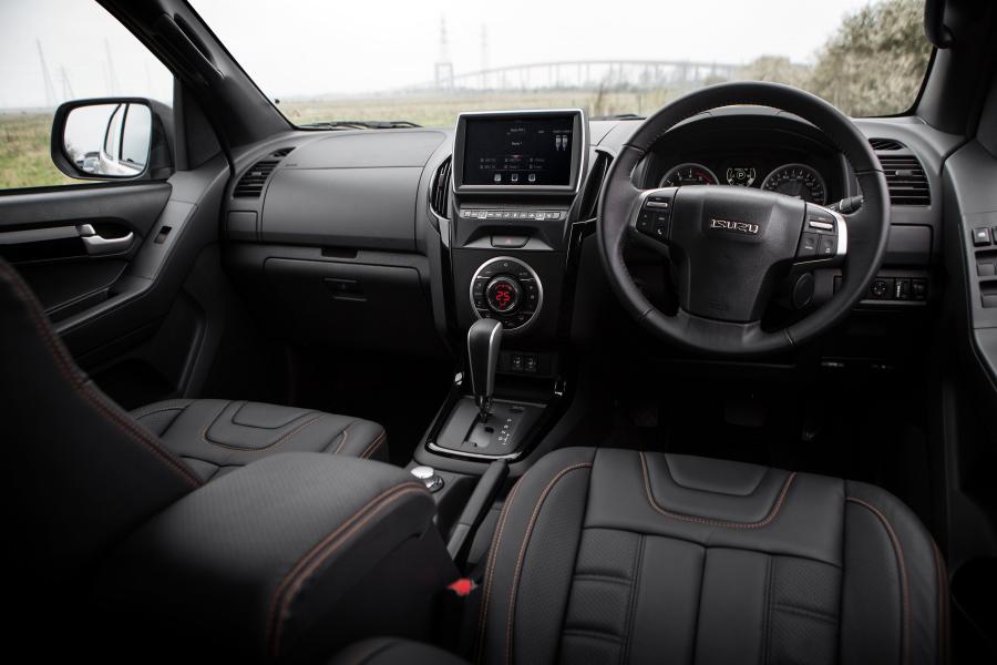 Торпедо Isuzu D-Max Blade Double Cab 2017 года  (UK) (фото 27 из 52)